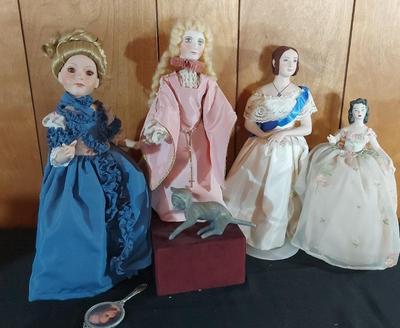 GORGEOUS COLLECTION OF PORCELAIN DOLLS AND ANIMATED MUSIC BOX