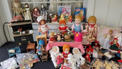 VINTAGE DOLLS WITH ACCESSORIES 