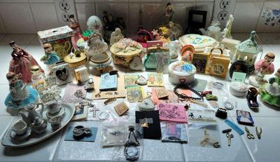 TRINKETS GALORE