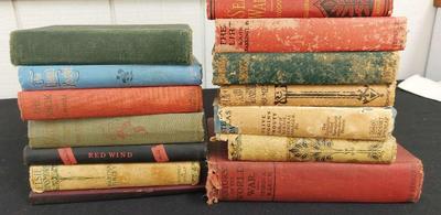 COLLECTION OF VINTAGE HARDBACK BOOKS