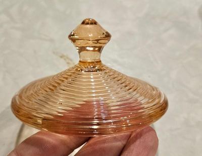 Glass depression uranium glass lid