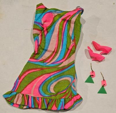 1967 1822 swirly cue barbie
