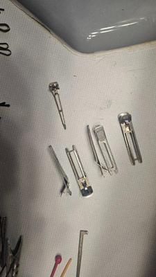 Tolietries vintage bobby pins hair clips & perm rollers (4)