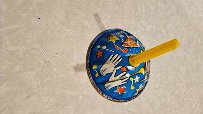 1950s 1960s lithograph party noise makers 35)