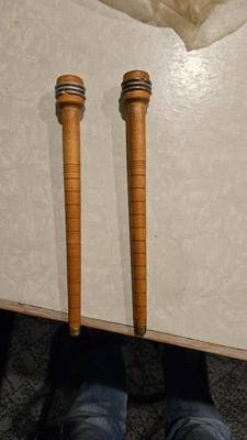 Sale Photo Thumbnail #536: Vintage bobbins 1)