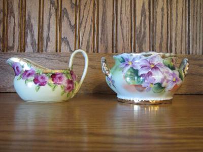 Ceramics Early to Mid 1900s Unmarked Sugar and Creamer Flowers Gold Trim