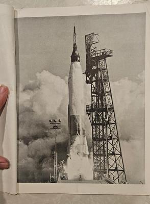 Sale Photo Thumbnail #676: Project mercury john glenn unique booklet from employee at nasa 3)