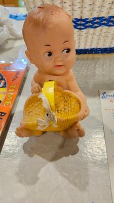 Sale Photo Thumbnail #150: 1960s girls toys 15)