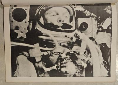 Project mercury john glenn unique booklet from employee at nasa 4)
