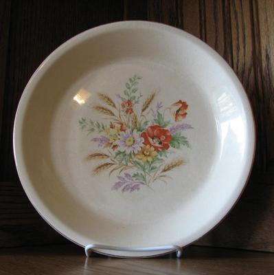 Circa 1930s-1940s Per Replacements.com Autumn Gold By Royal China Pie Plate 22K