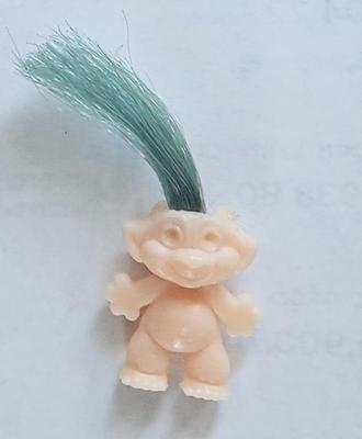 Vending machine mini troll doll 2)