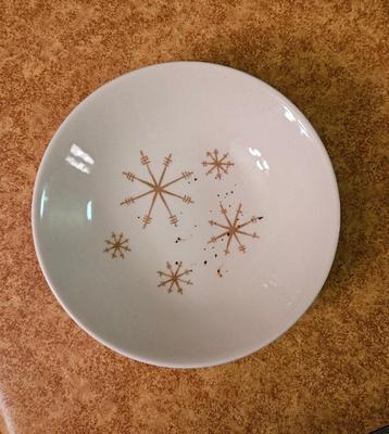 Sale Photo Thumbnail #887: Dinnerware 1950s 1960s royal usa) star glow (3)