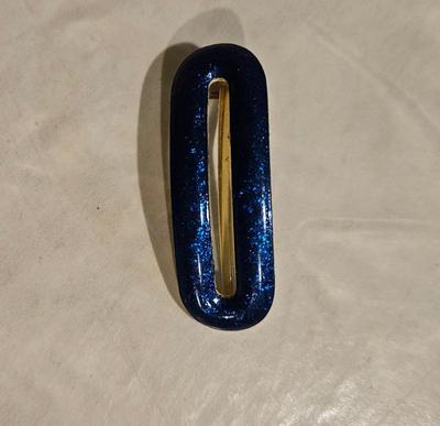 Tolietries barrettes 1940s 1950s blue