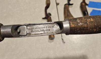Circa 1925 american fork and hoe cleaveland ohio 54 inches (2)