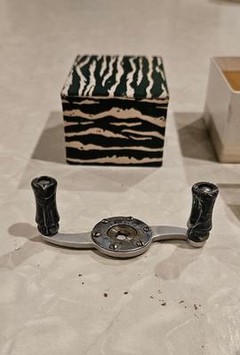 Fishing reel 1930s 1940s pfueger cub handle 3)