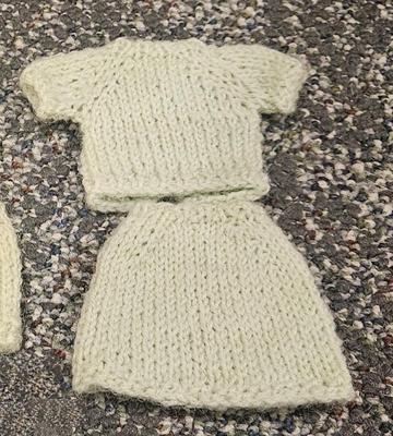 Outfit 31 knit green top and skirt