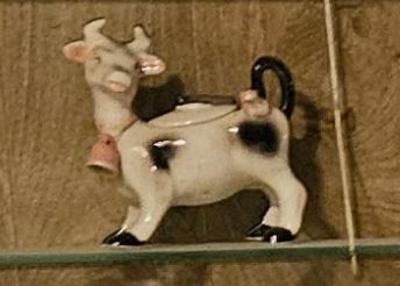 Ceramics 1920s 1930s cow sugar bowl pink bell circa early 1900s