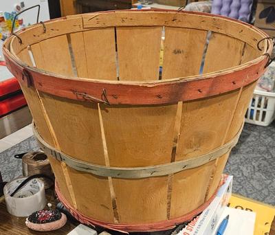 1940s 1950s wide slate natural red & green bushel basket