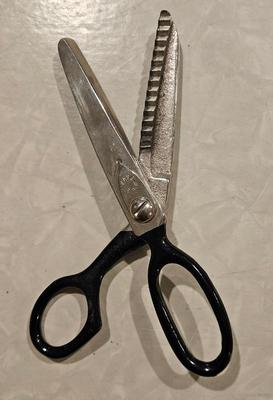 Sewing 1950s pinking shears