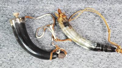 2 steer horn flasks