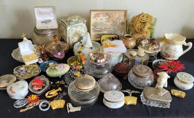 TRINKETS WITH COSTUME JEWELRY 