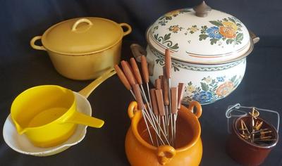 COLORFUL VINTAGE GERMAN AND BELGIAN ENAMEL POTS
