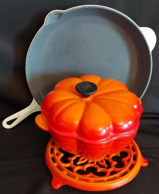 LE CREUSET PUMPKIN POT AND WHITE SKILLET
