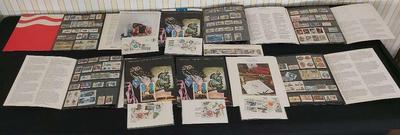COLLECTION OF 1970s-1980s POSTAL SEVICE STAMPS 