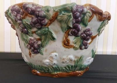 VINTAGE MAJOLICA BUNNY RABBIT PLANTER