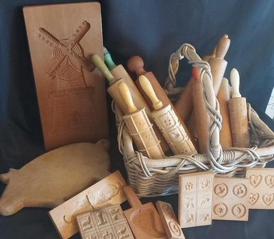 CHARMING WOOD MOLDS AND ROLLING PINS