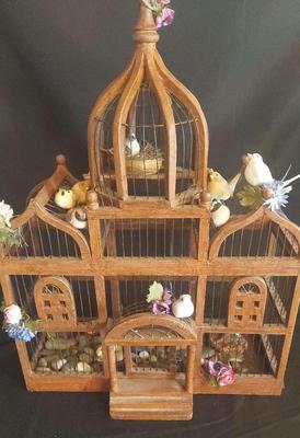 LARGE AND SWEET WOOD/WIRE BIRD CAGE