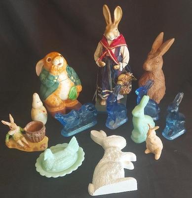 DECORATIVE AND COLLECTIBLE EASTER BUNNIES VINTAGE AND CONTEMPORARY 