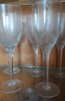 LALIQUE ANGEL CHAMPAGNE GLASSES