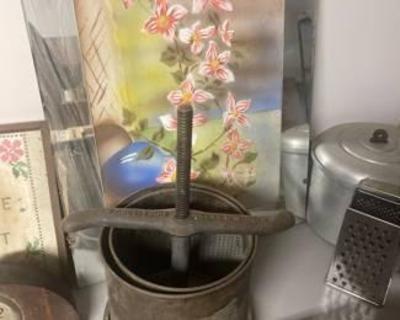 Estate sale photo