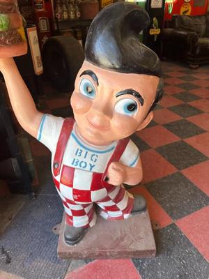 Bob's Big Boy Burgers Statue
