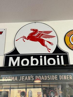 Sale Photo Thumbnail #162: Mobiloil Sign