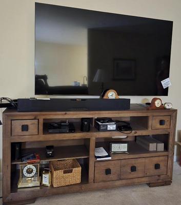 Sale Photo Thumbnail #62: TV