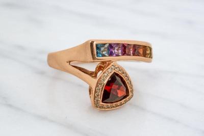 Sale Photo Thumbnail #331