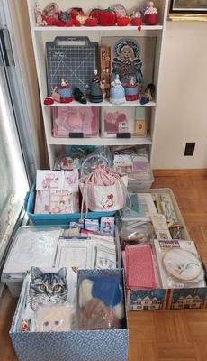 LARGE MYSTERY LOT OF QUILTING ITEMS