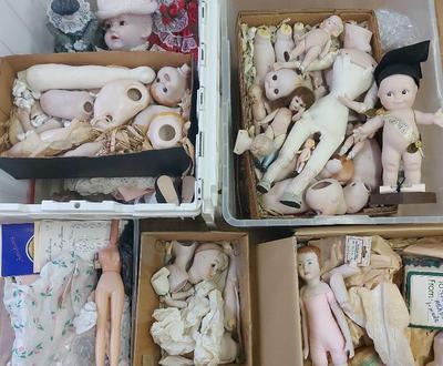 MYSTERY LOT OF PORCELAIN DOLL PARTS