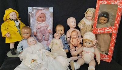 ASSORTMENT OF VINTAGE BABY DOLLS 