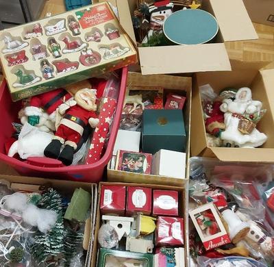 CHRISTMAS MYSTERY LOT #4