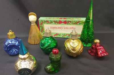 VINTAGE AVON PERFUME AND BUBBLE BATH BOTTLES CHRISTMAS THEME