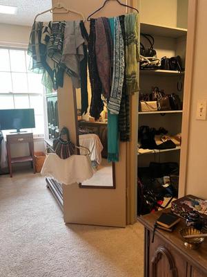 Sale Photo Thumbnail #89