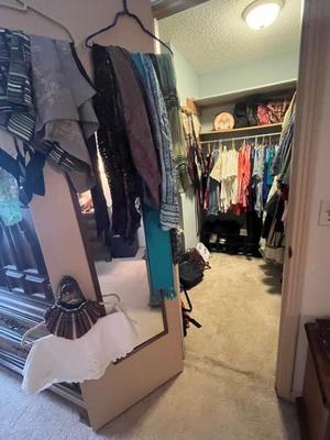 Sale Photo Thumbnail #200