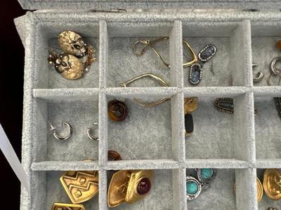 Sale Photo Thumbnail #285