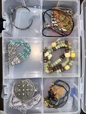 Sale Photo Thumbnail #272