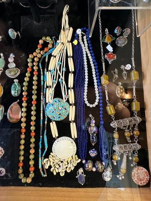 Sale Photo Thumbnail #405