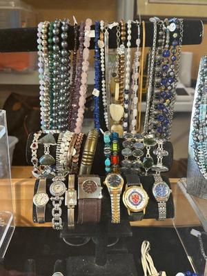 Sale Photo Thumbnail #414