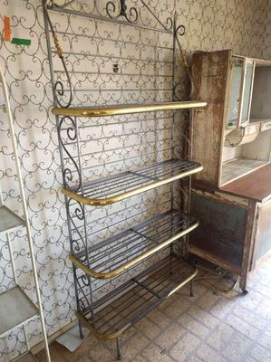 HEAVY IRON AND BRASS PLATE BAKER'S RACK